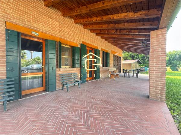 Introvabile casa singola con 850 mq di giardino